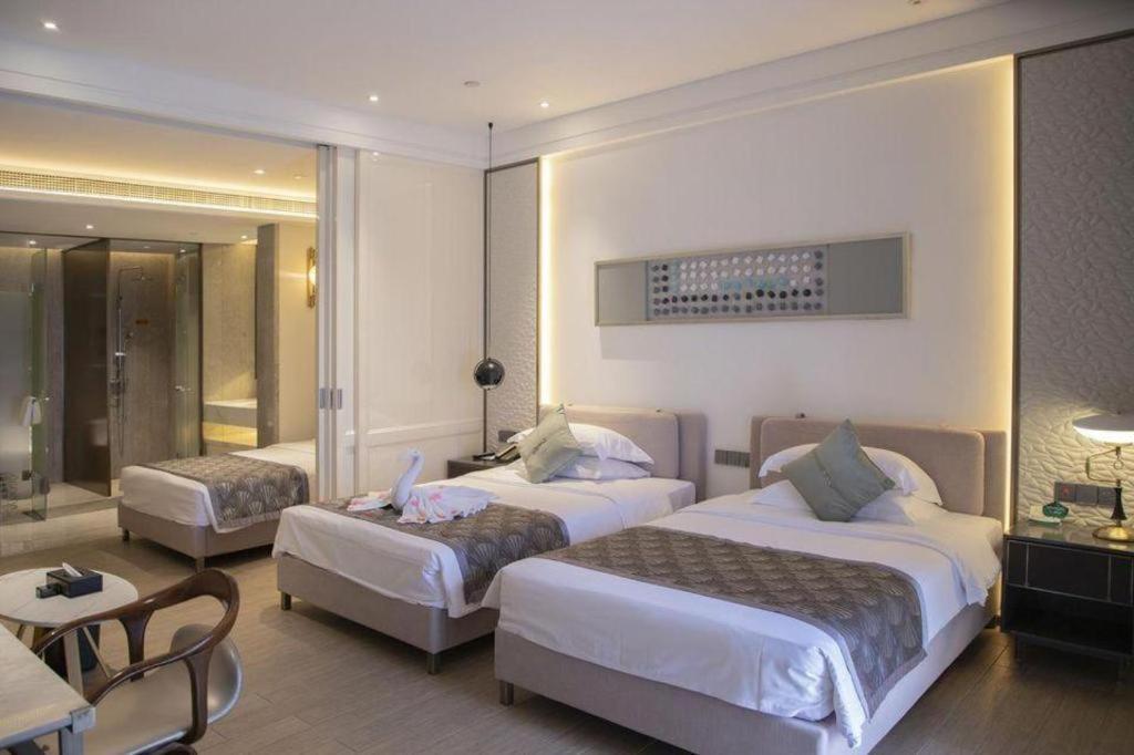 Rock Platinum Sea View Hotel Sanya Extérieur photo