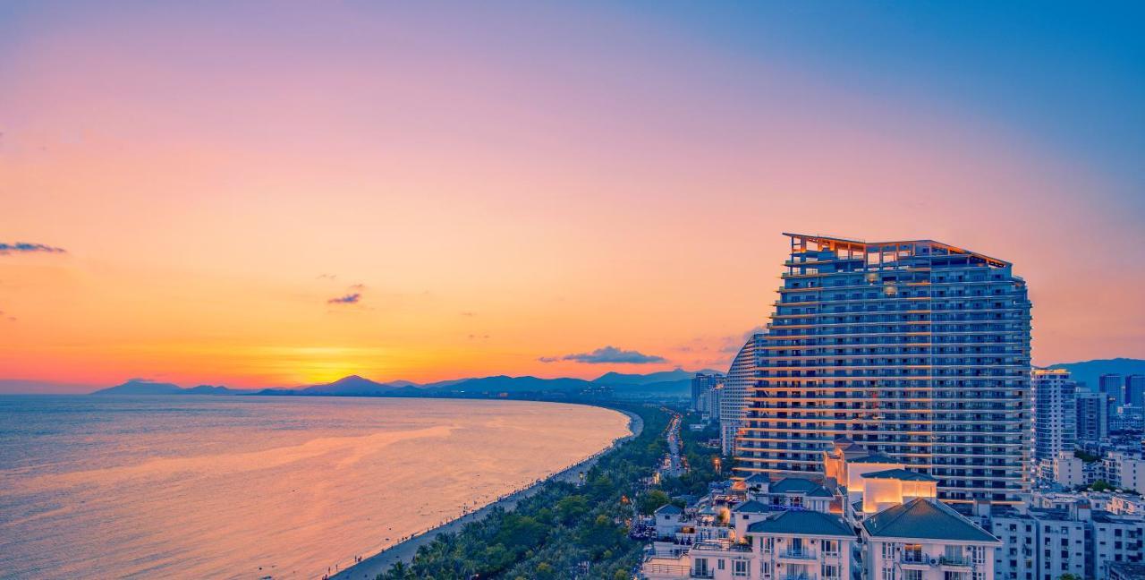 Rock Platinum Sea View Hotel Sanya Extérieur photo